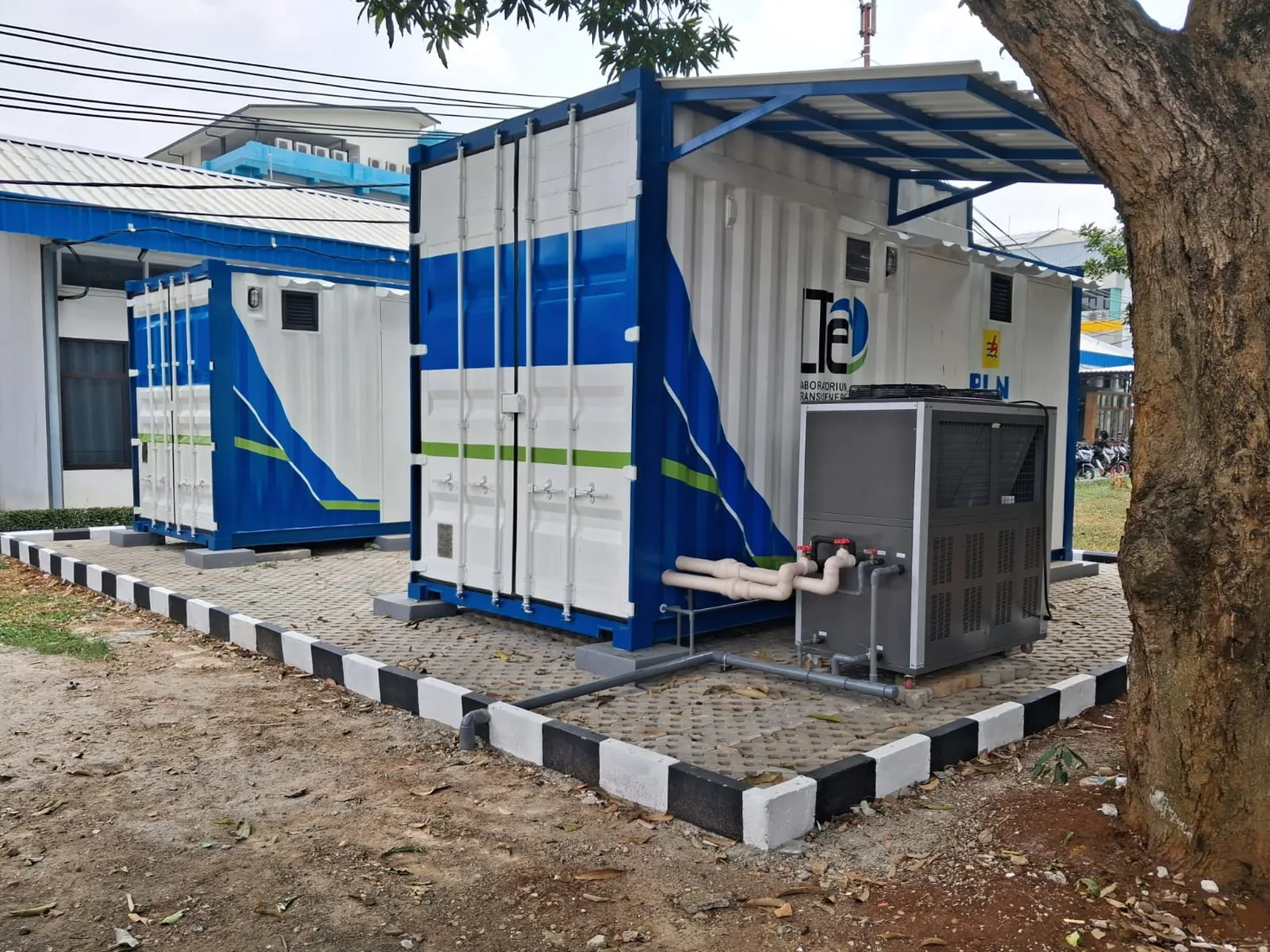 Laboratorium modular EV Battery Tester yang telah dibangun